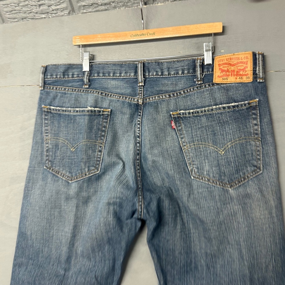 Levis 505 Regular Fit Straight Leg Mens Jeans Medium Wash Blue‎ 40x30